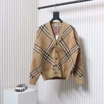 Burberry Check Wool Mohair Blend Cardigan CK WR3202024020 01