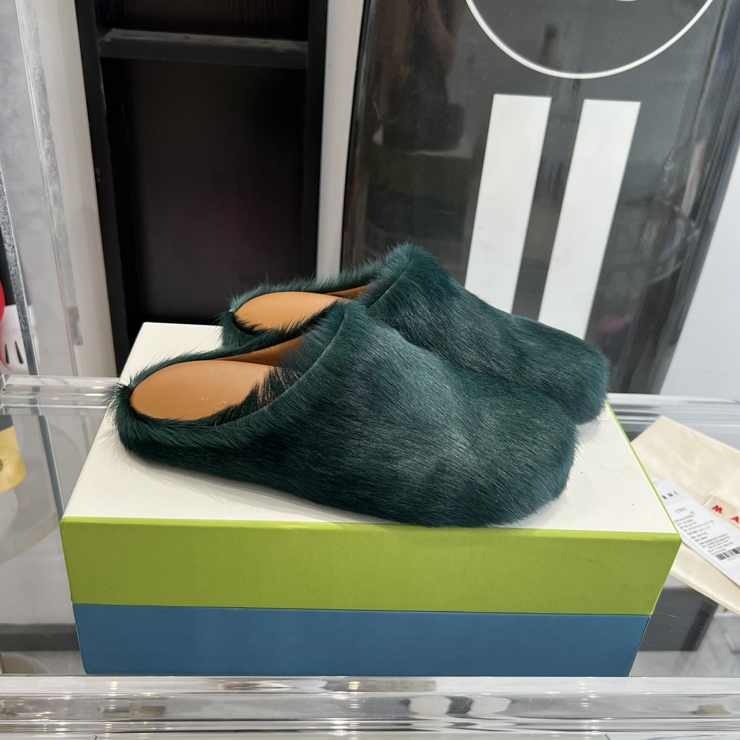 Marni Green LONG-HAIR CALFSKIN FUSSBETT SABOT Slide Green PB SBMS004601P4122