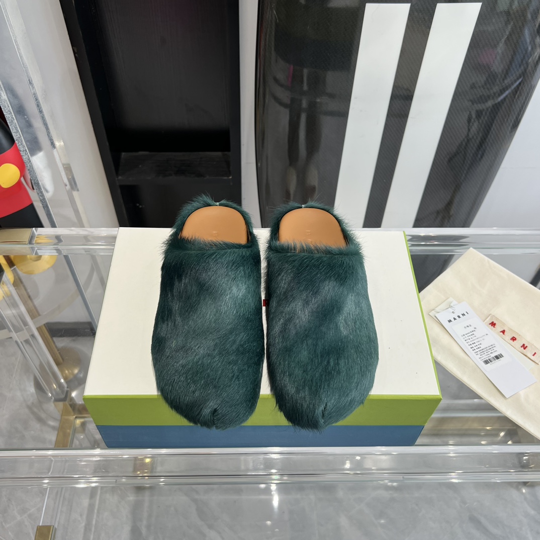 Marni Green LONG-HAIR CALFSKIN FUSSBETT SABOT Slide Green PB SBMS004601P4122