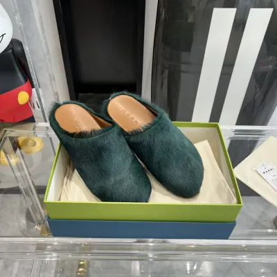 Marni Green LONG-HAIR CALFSKIN FUSSBETT SABOT Slide Green PB SBMS004601P4122 01