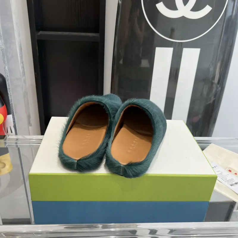 Marni Green LONG-HAIR CALFSKIN FUSSBETT SABOT Slide Green PB SBMS004601P4122