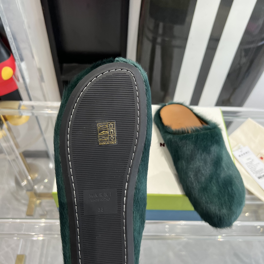 Marni Green LONG-HAIR CALFSKIN FUSSBETT SABOT Slide Green PB SBMS004601P4122
