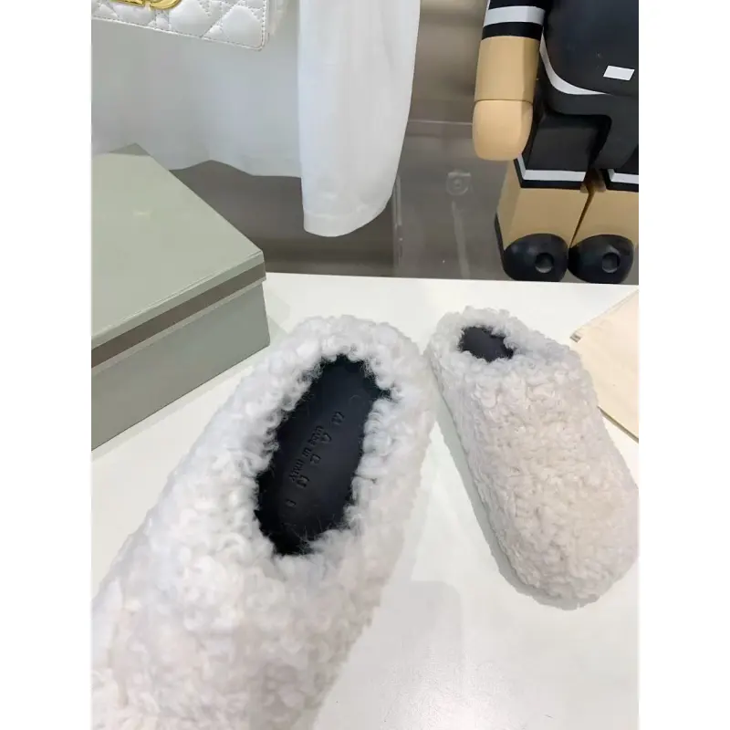Marni Fussbett Sabot Slide White PB SBMS004601 LM071 00M24