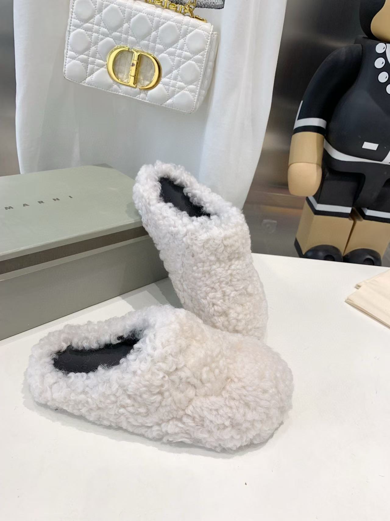 Marni Fussbett Sabot Slide White PB SBMS004601 LM071 00M24