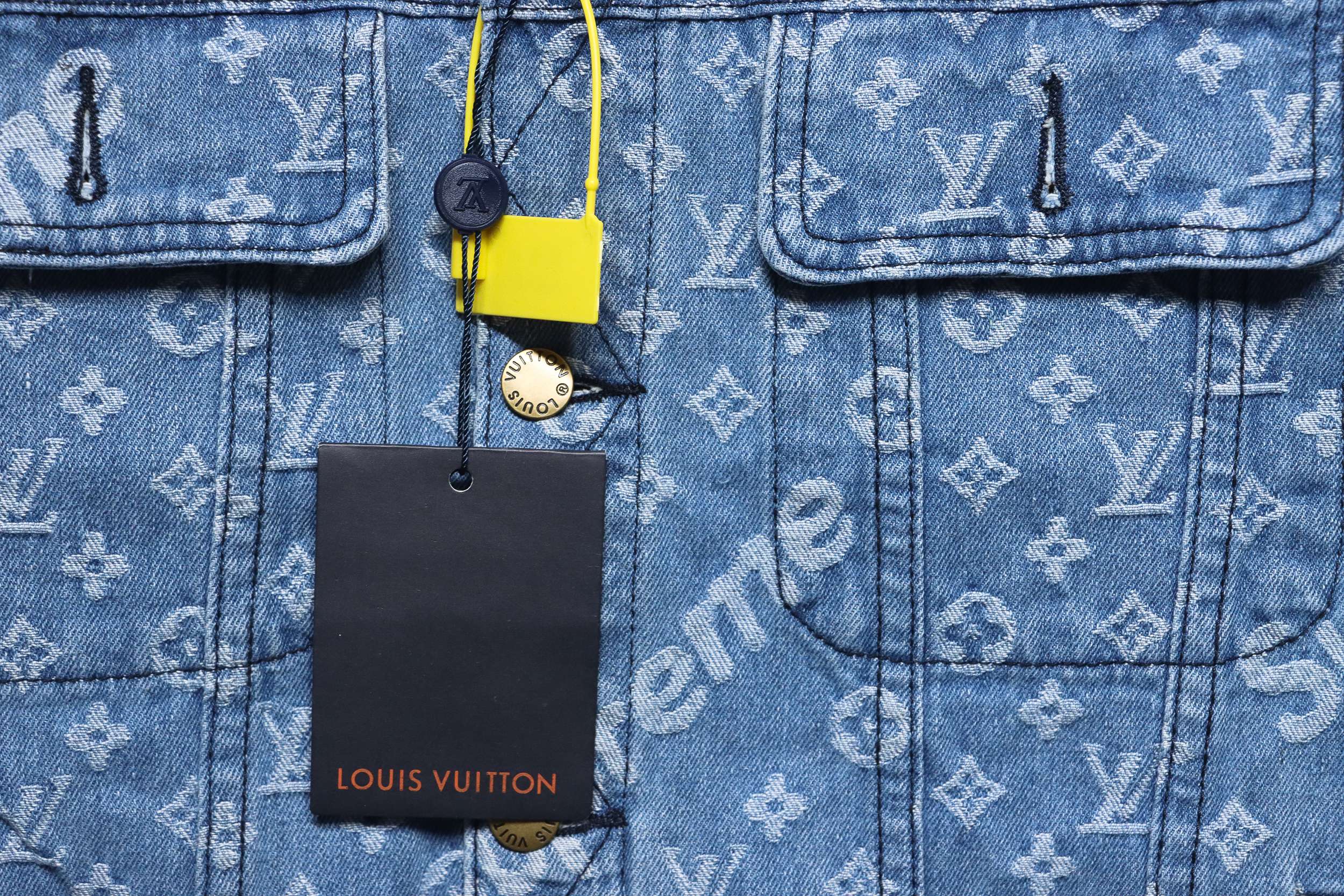 Supreme x Louis Vuitton Jacquard Denim Trucker Jacket Blue CK 2802023018