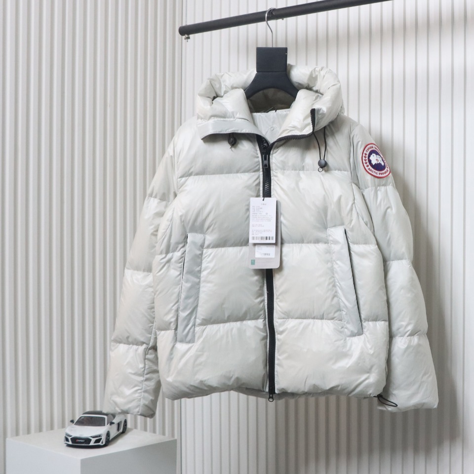 CANADA GOOSE Crofton Quilted Recycled-Nylon Ripstop Down Jacket White