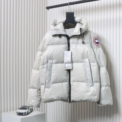 CANADA GOOSE Crofton Quilted Recycled-Nylon Ripstop Down Jacket White 01