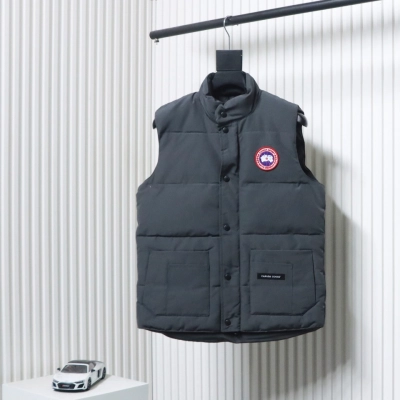 CANADA GOOSE Down Vest Grey CK 2402023014 01