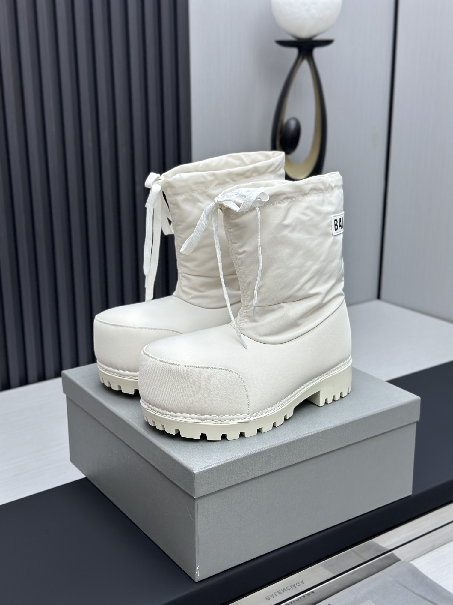 Balenciaga Alaska Low Boot In White Nylon PB 241220