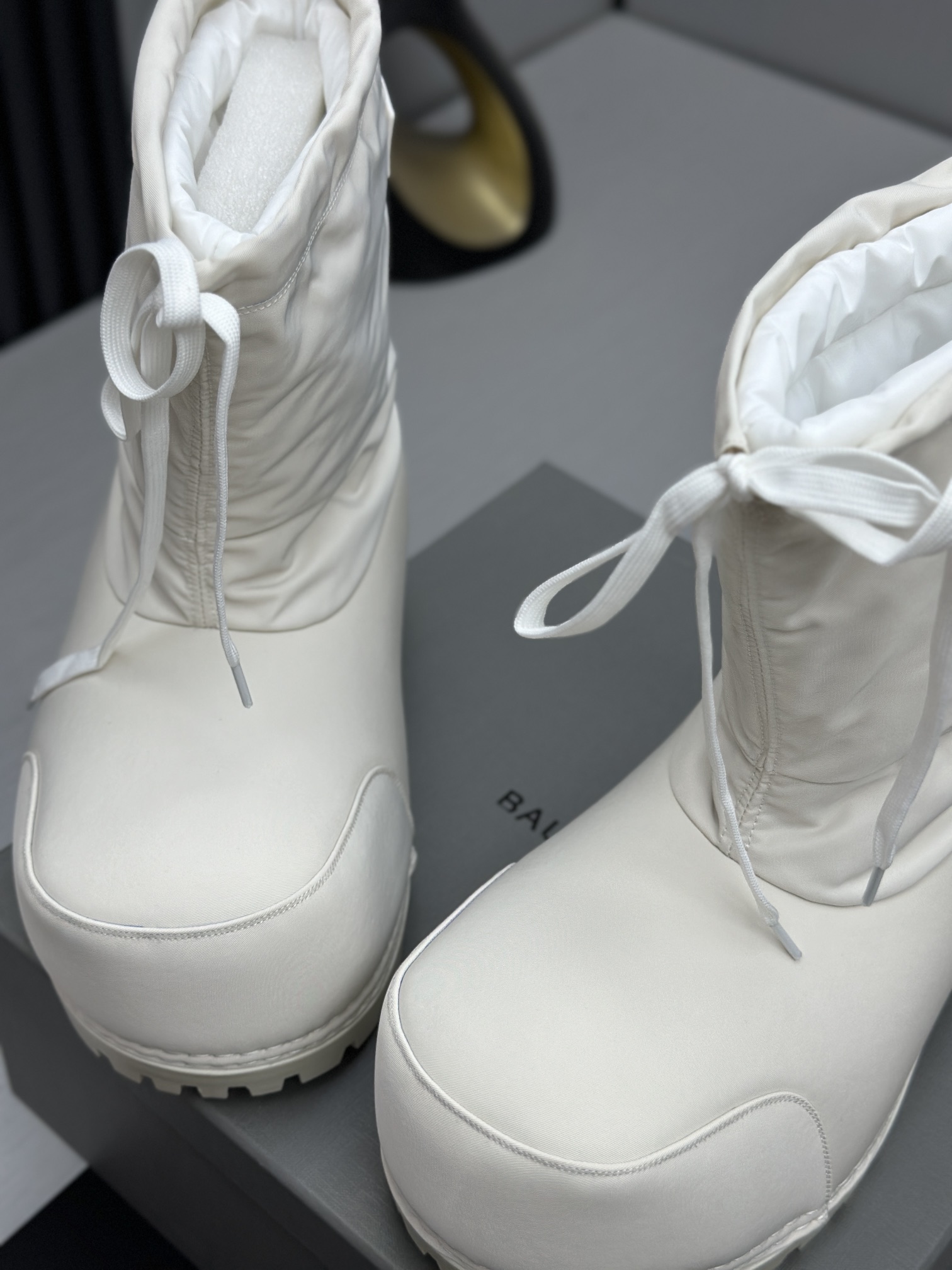 Balenciaga Alaska Low Boot In White Nylon PB 241220