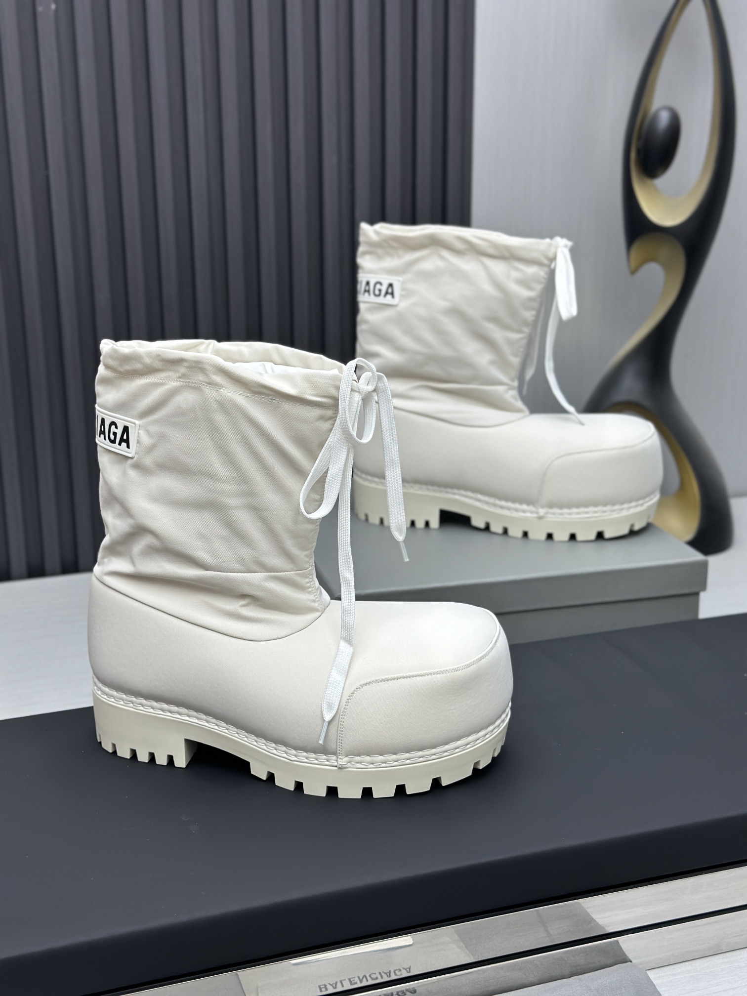 Balenciaga Alaska Low Boot In White Nylon PB 241220