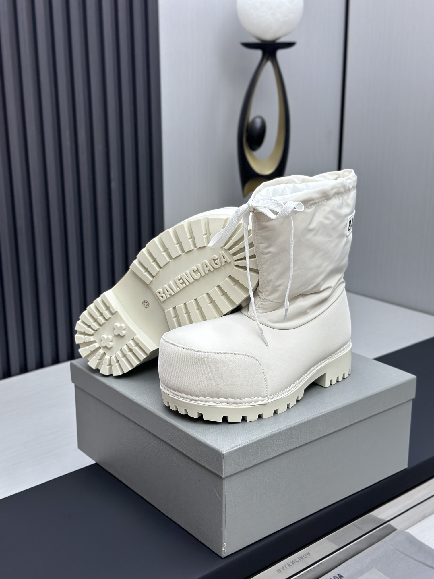 Balenciaga Alaska Low Boot In White Nylon PB 241220