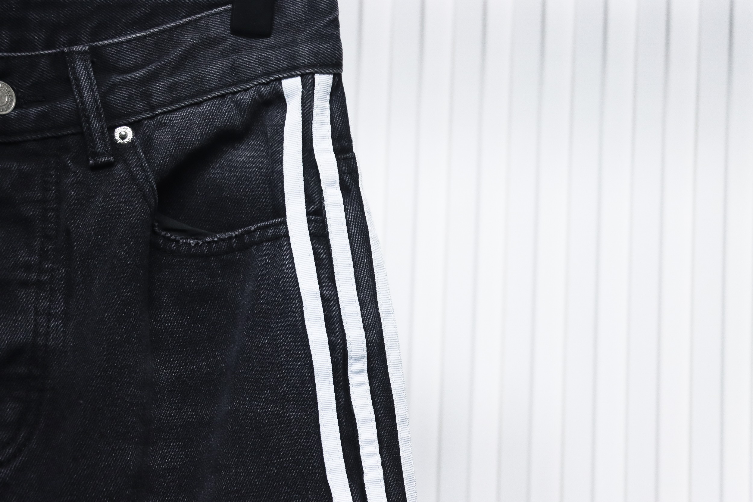 Balenciaga x Adidas Side Stripes Baggy Jeans in Black CK 2802024016