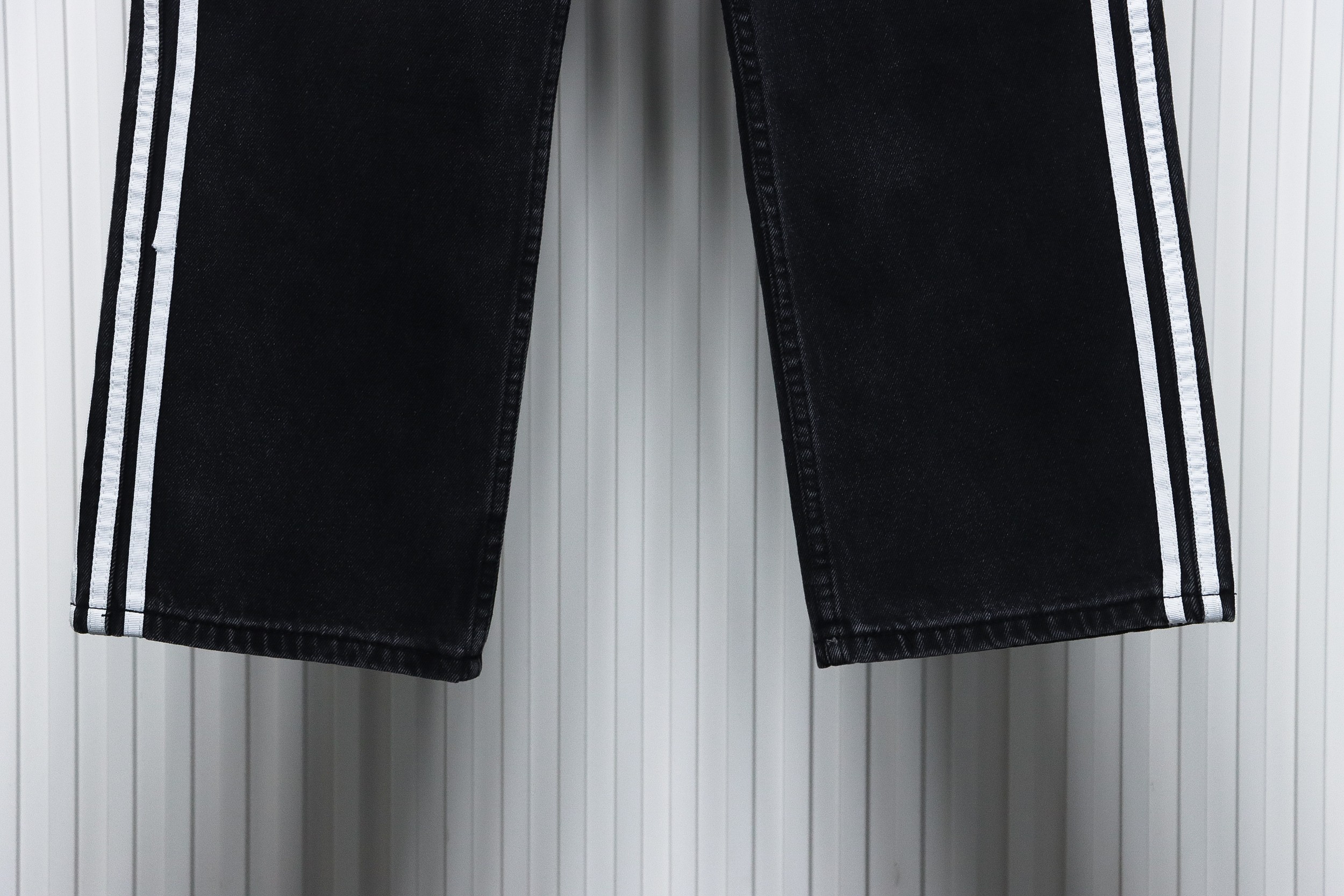 Balenciaga x Adidas Side Stripes Baggy Jeans in Black CK 2802024016