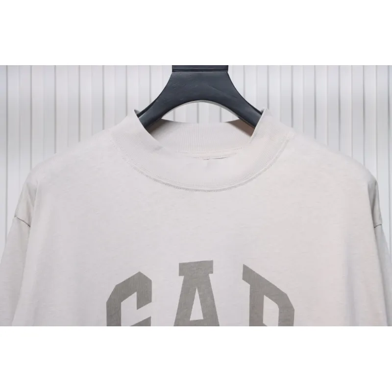 YEEZY x GAP x BALENCIAGA BEIGE CK20241225
