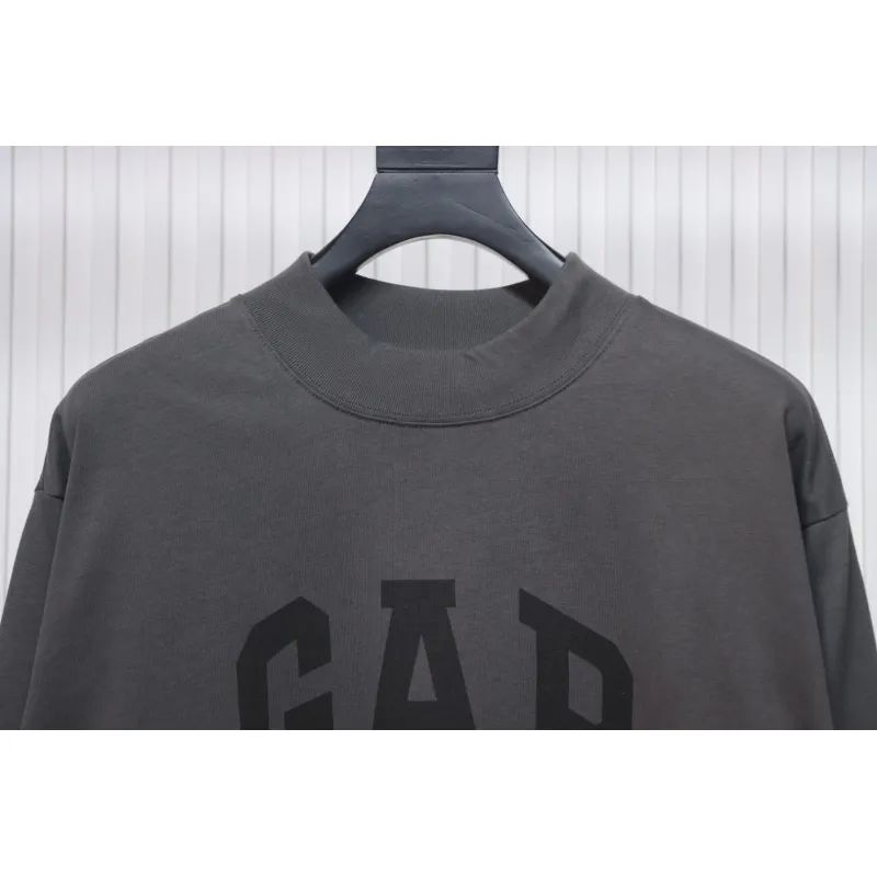 YEEZY x GAP x BALENCIAGA GREY CK20241225