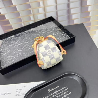 [Add One] Louis Vuitton LV Mini Backpack Keychain Pendant Khaki CK 250698310 02