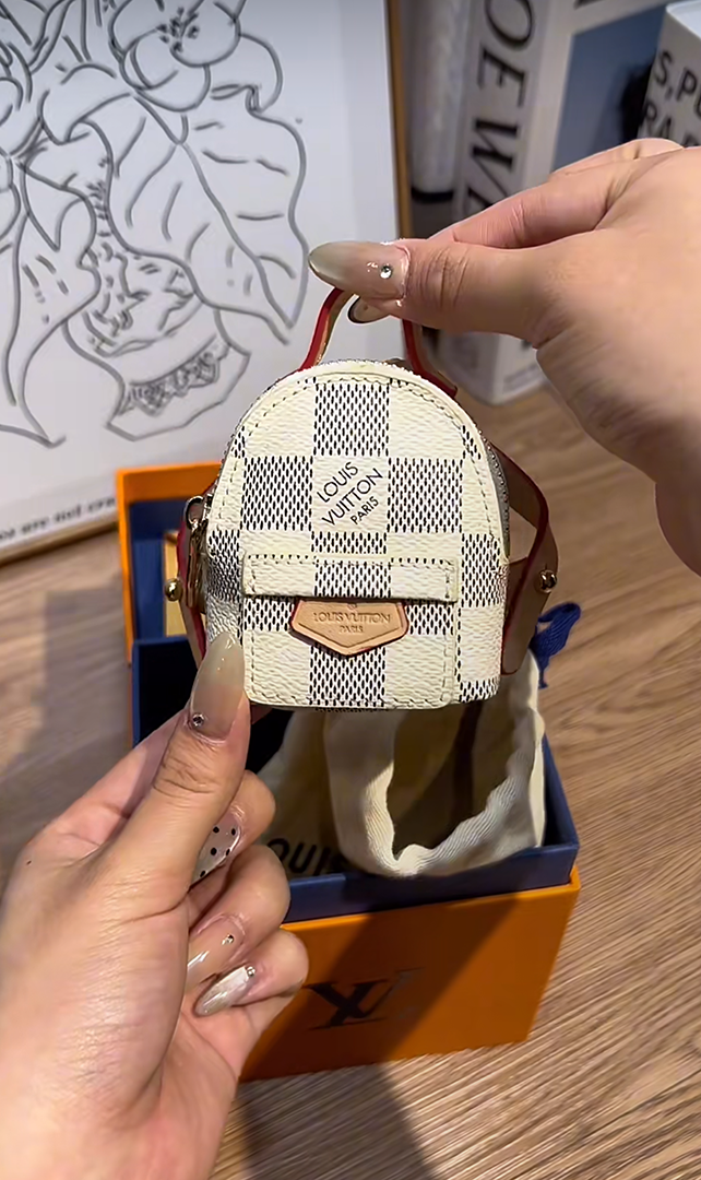 [Add One] Louis Vuitton LV Mini Backpack Keychain Pendant Khaki CK 250698310