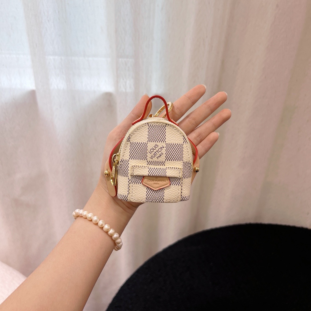 [Add One] Louis Vuitton Party Palm Springs Keychain Monogram Craggy CK 250698310