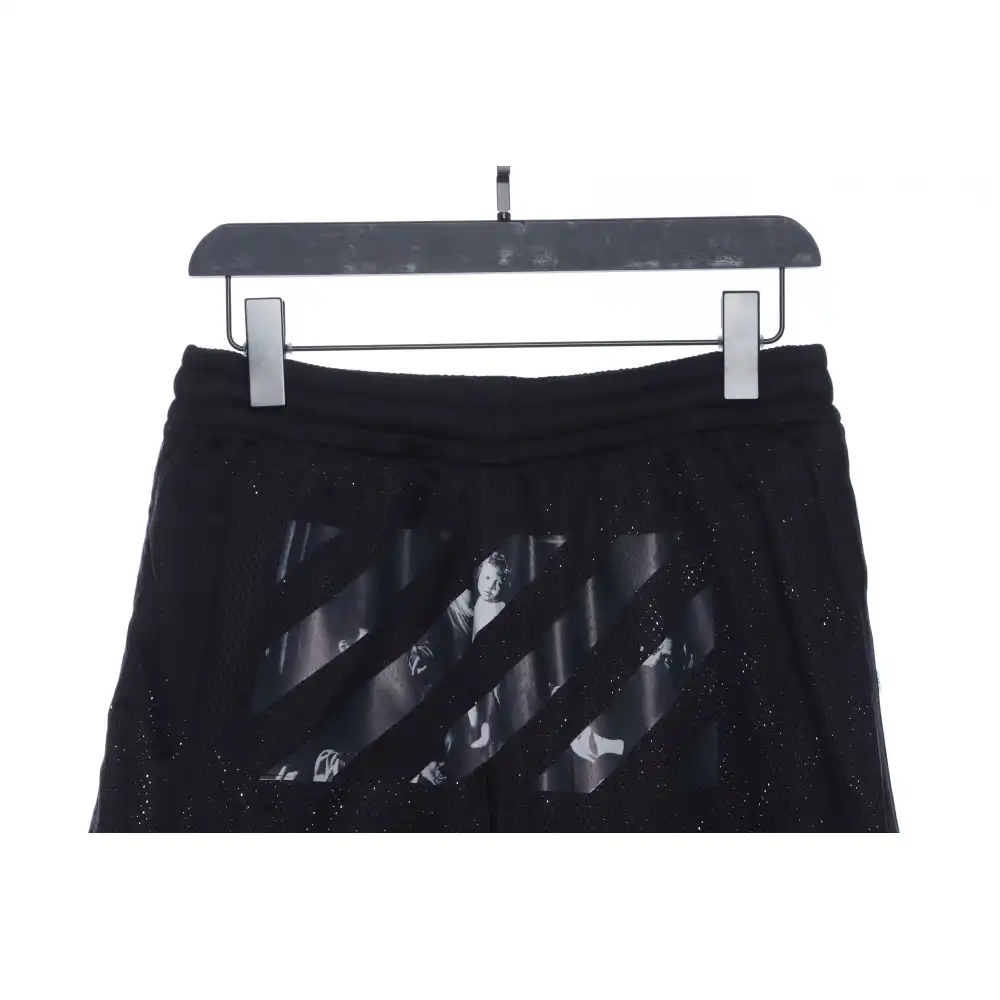 Off White Logo twill print shorts 0543