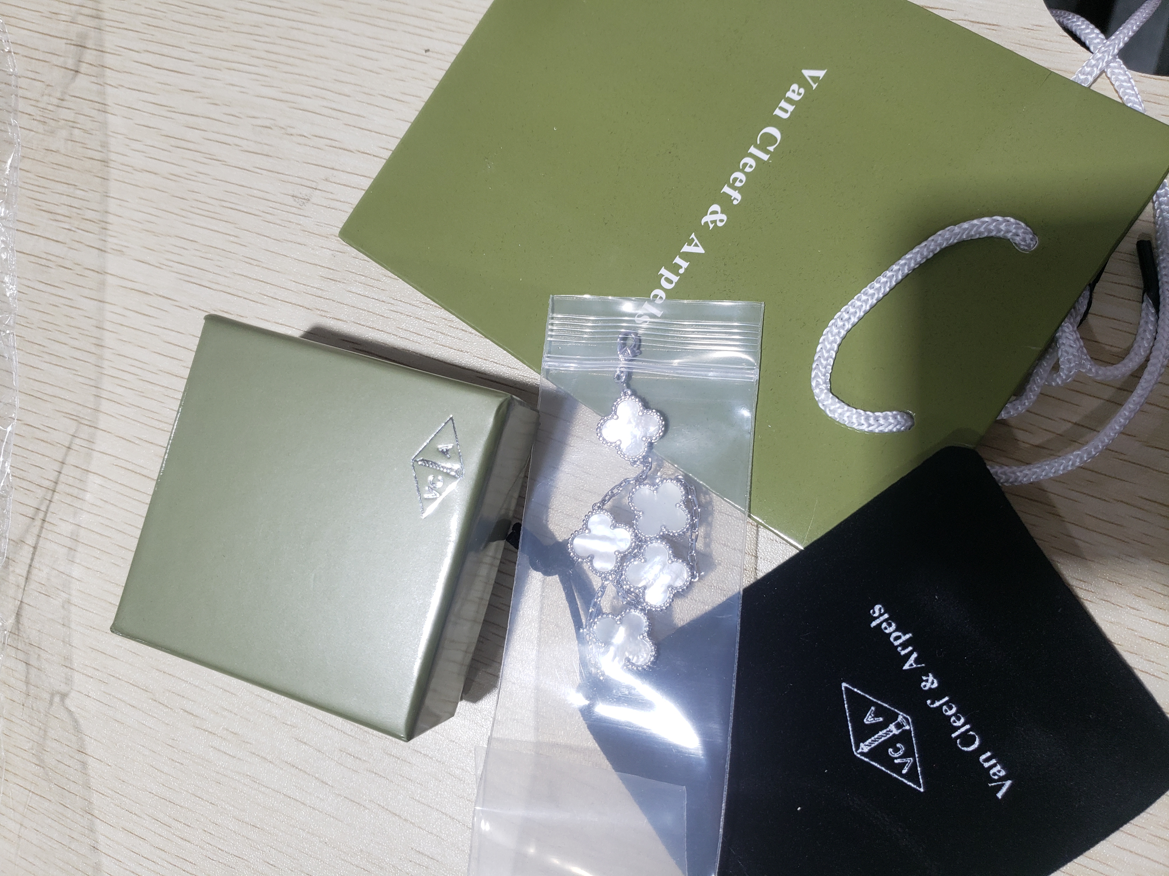 [Add One] Van Cleef & Arpels Vintage Alhambra Bracelet 5 Motifs VCARF48400 CK082812