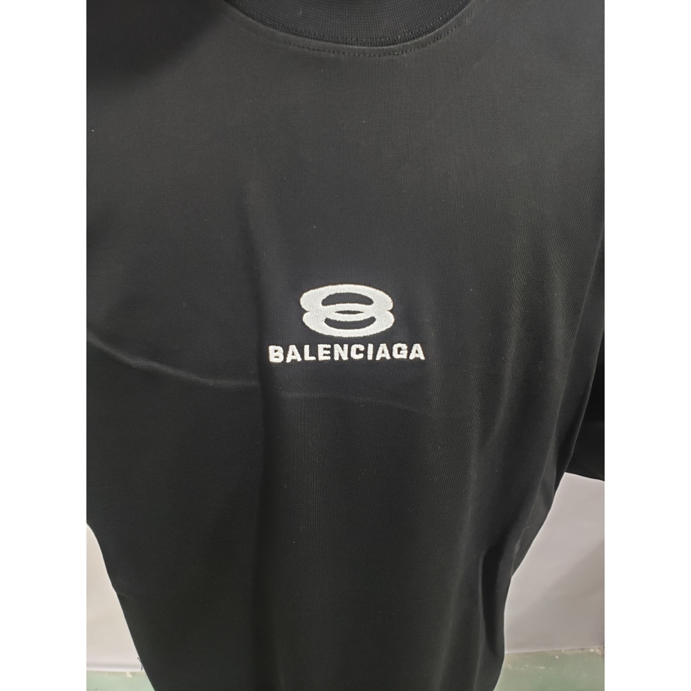Balenciaga T-Shirt KT23105