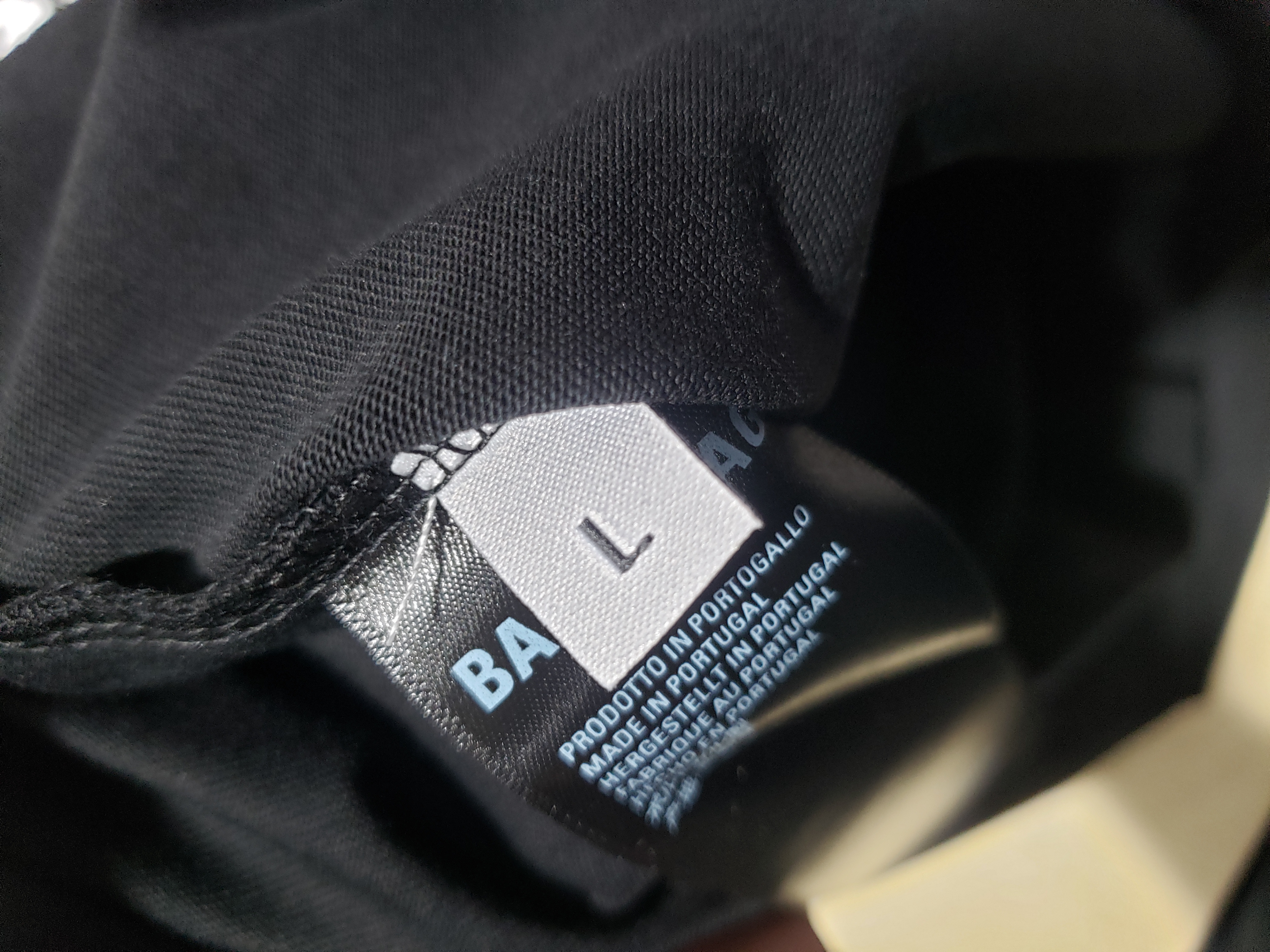 Balenciaga T-Shirt KT23105