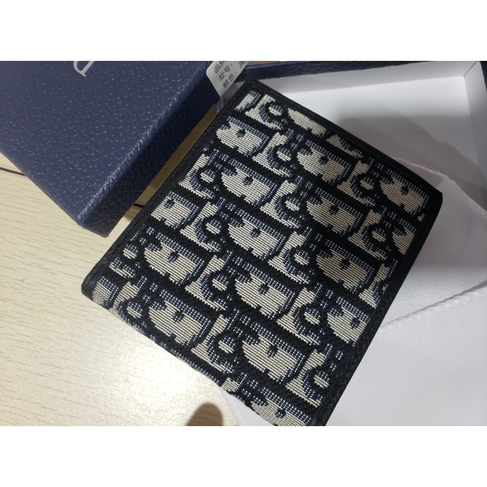 Dior Compact Wallet Beige And Black Dior Oblique Jacquard 2OBBC027YSE_H05E