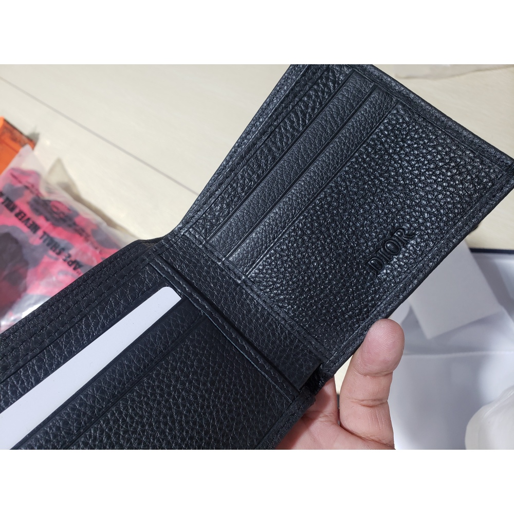 Dior Compact Wallet Beige And Black Dior Oblique Jacquard 2OBBC027YSE_H05E