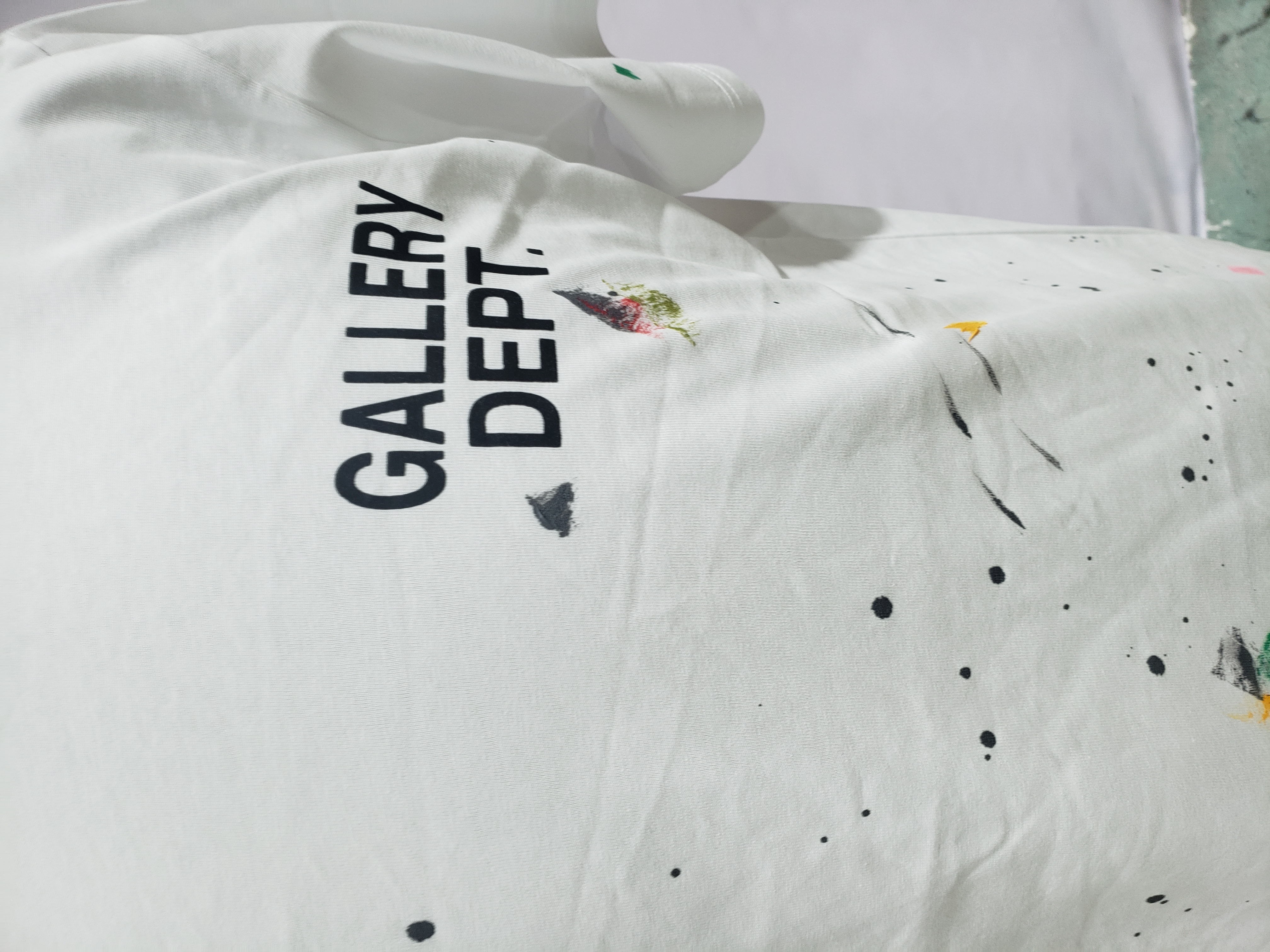 GALLERY DEPT. PAINT SHOP SOUVENIR TEE
