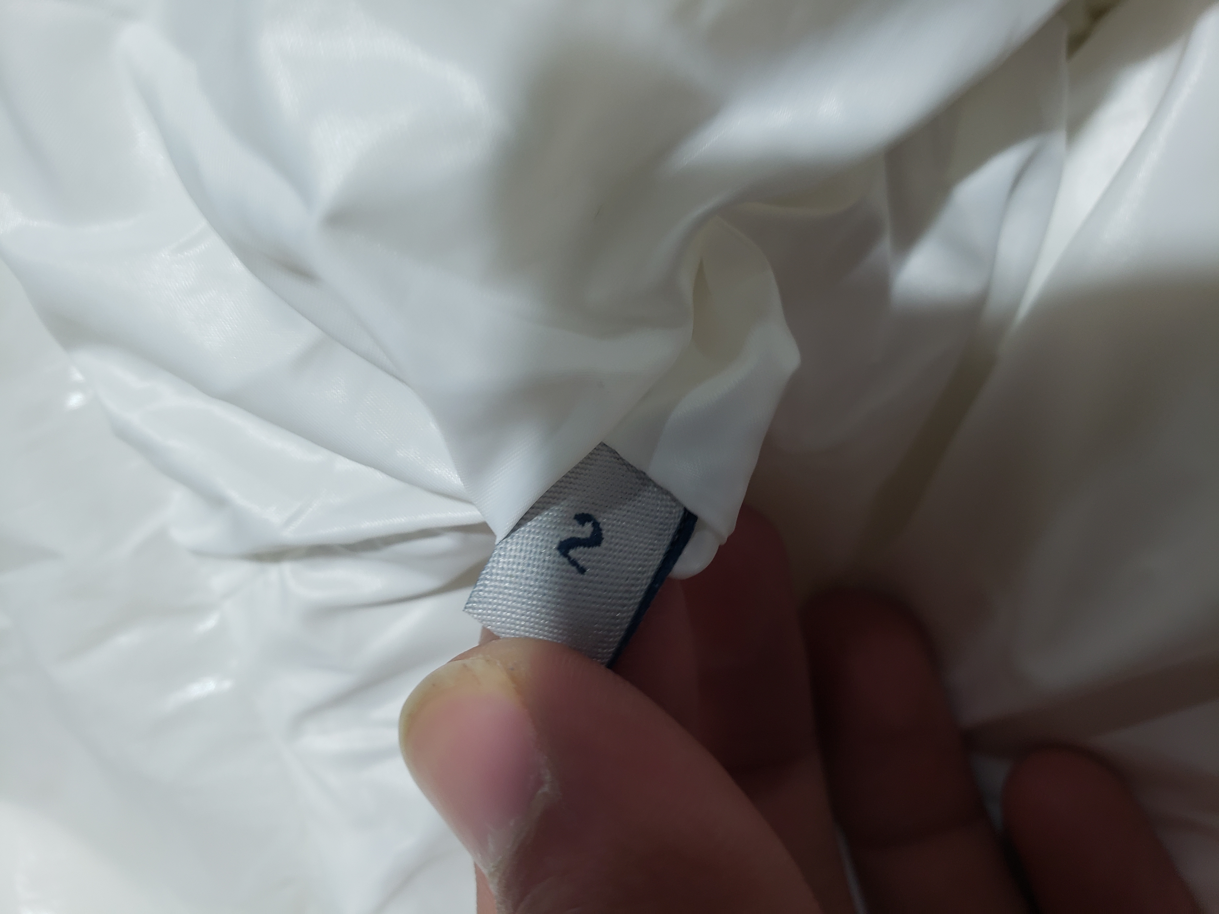 Moncler Dincer padded Down Jacket White YZ MM013