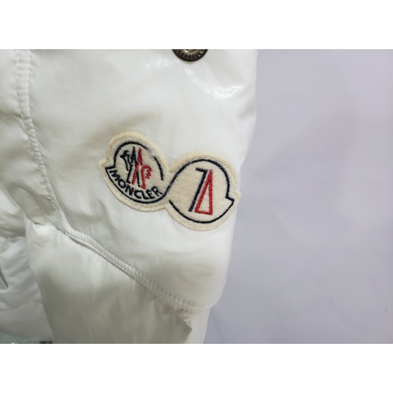 Moncler Dincer padded Down Jacket White YZ MM013