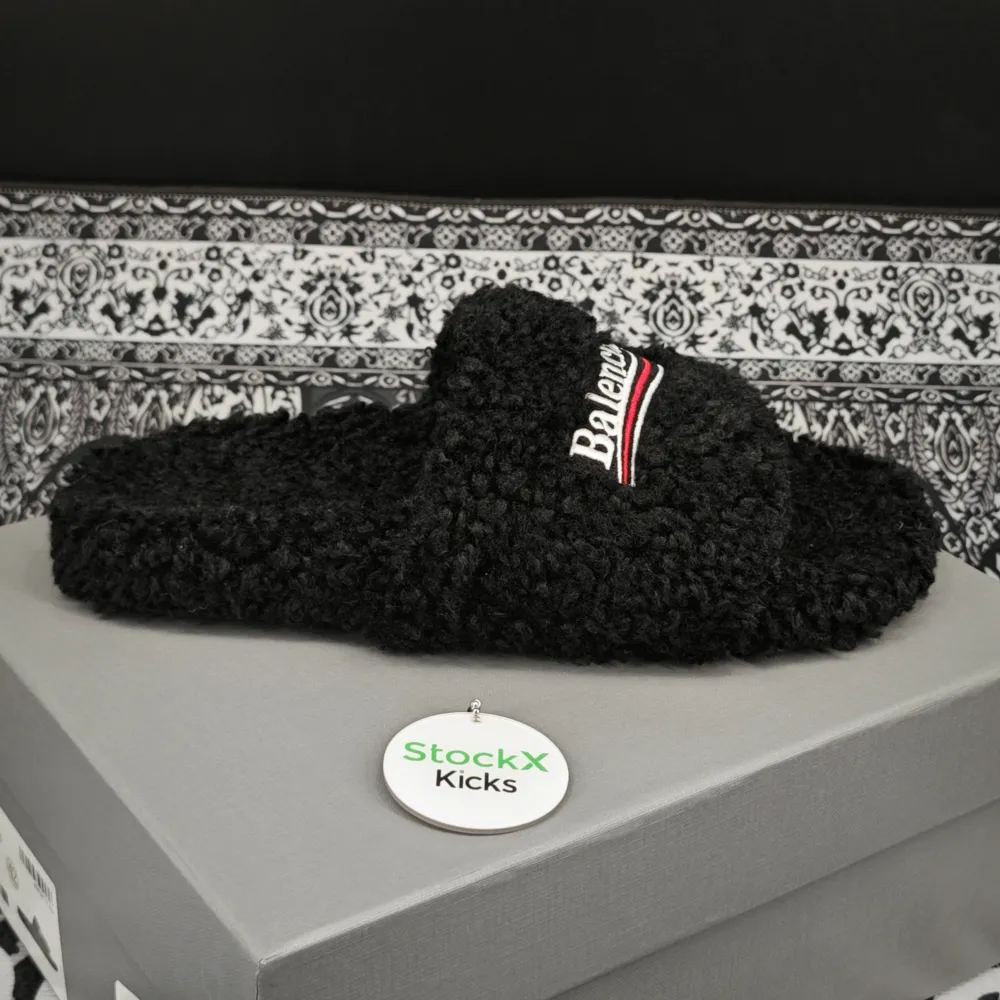 Balenciaga Black Furry Slides（QC needs at least 5 days or more）