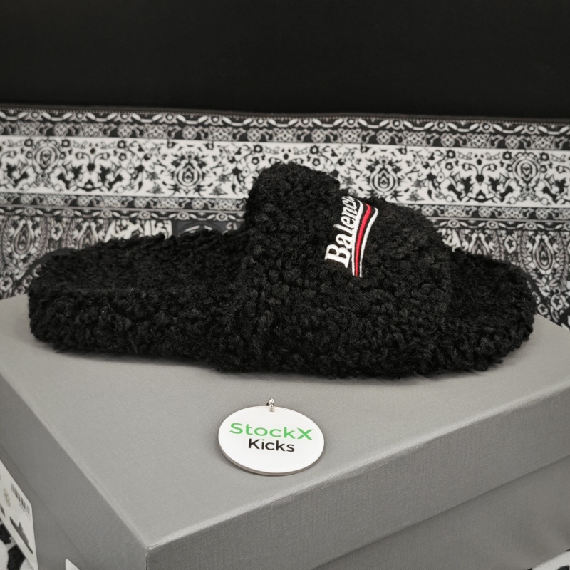 Balenciaga Black Furry Slides（QC needs at least 5 days or more）