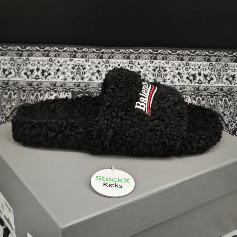 Balenciaga Black Furry Slides（QC needs at least 5 days or more）