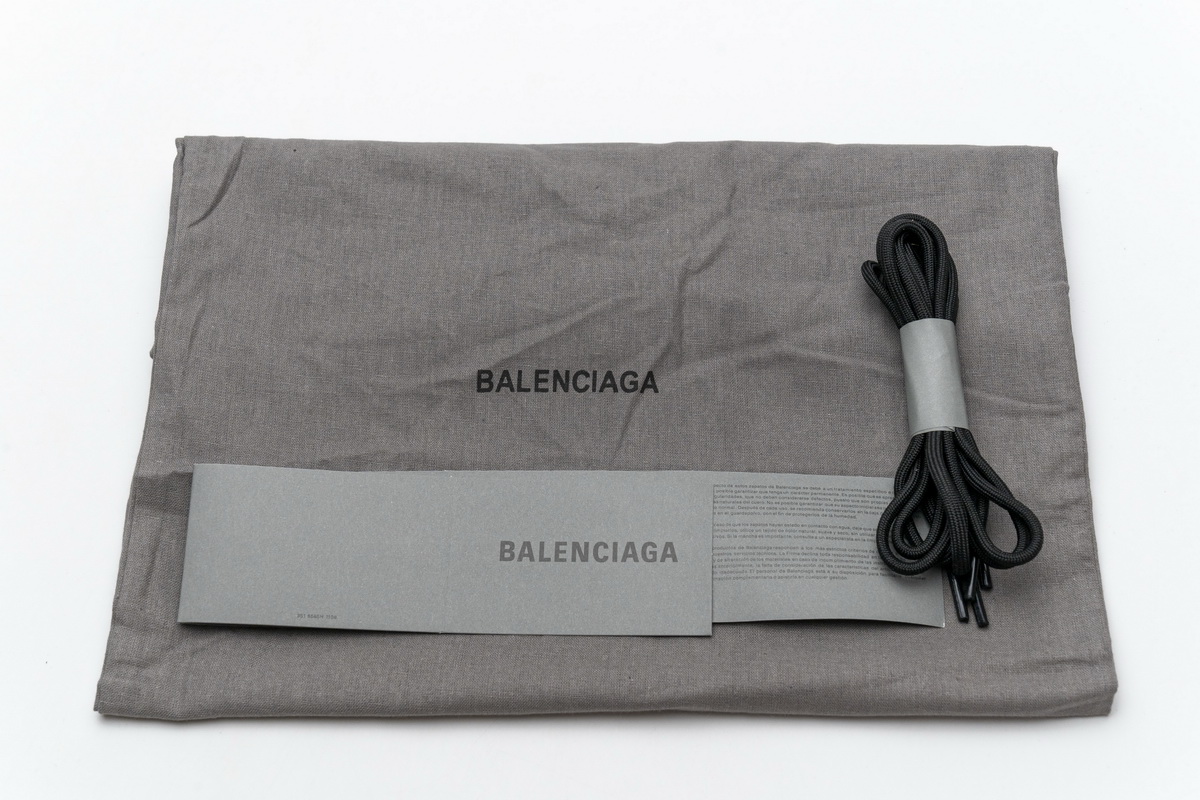 Balenciaga Track 2 Sneaker Black 570391 W2GN1 1000