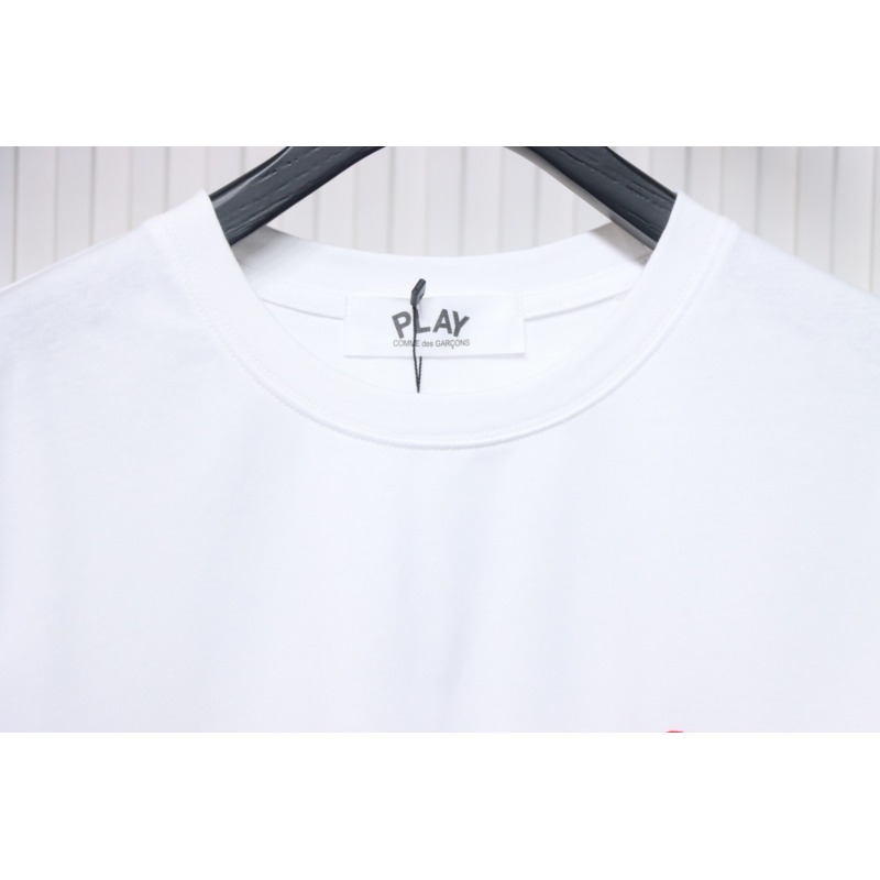 CDG PLAY Heart Round Neck T-shirt