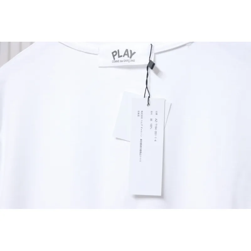 CDG PLAY Heart Round Neck T-shirt