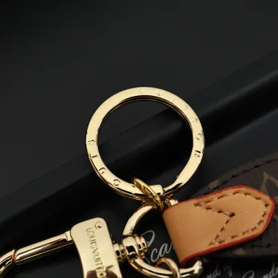 [Add One] Louis Vuitton Mini Heart Keychain 1 02