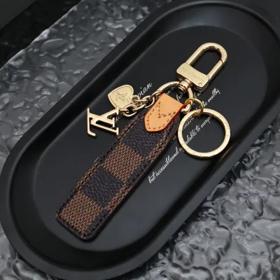 [Add One] Louis Vuitton Mini Heart Keychain 2 01