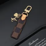 [Add One] Louis Vuitton Mini Heart Keychain 2