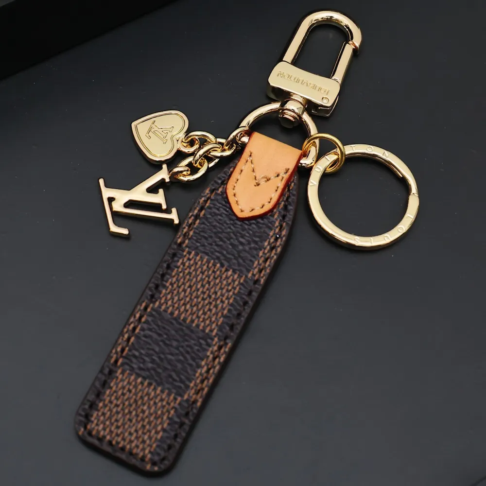 [Add One] Louis Vuitton Mini Heart Keychain 2