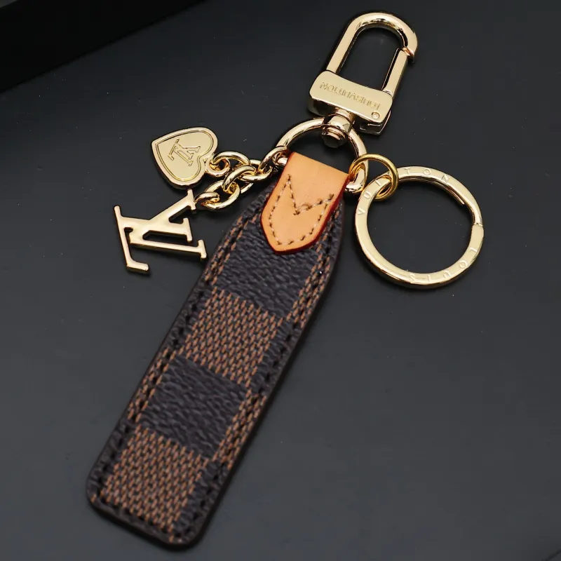 [Add One] Louis Vuitton Mini Heart Keychain 2