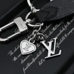 [Add One] Louis Vuitton Mini Heart Keychain 4