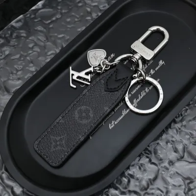 [Add One] Louis Vuitton Mini Heart Keychain 4 02