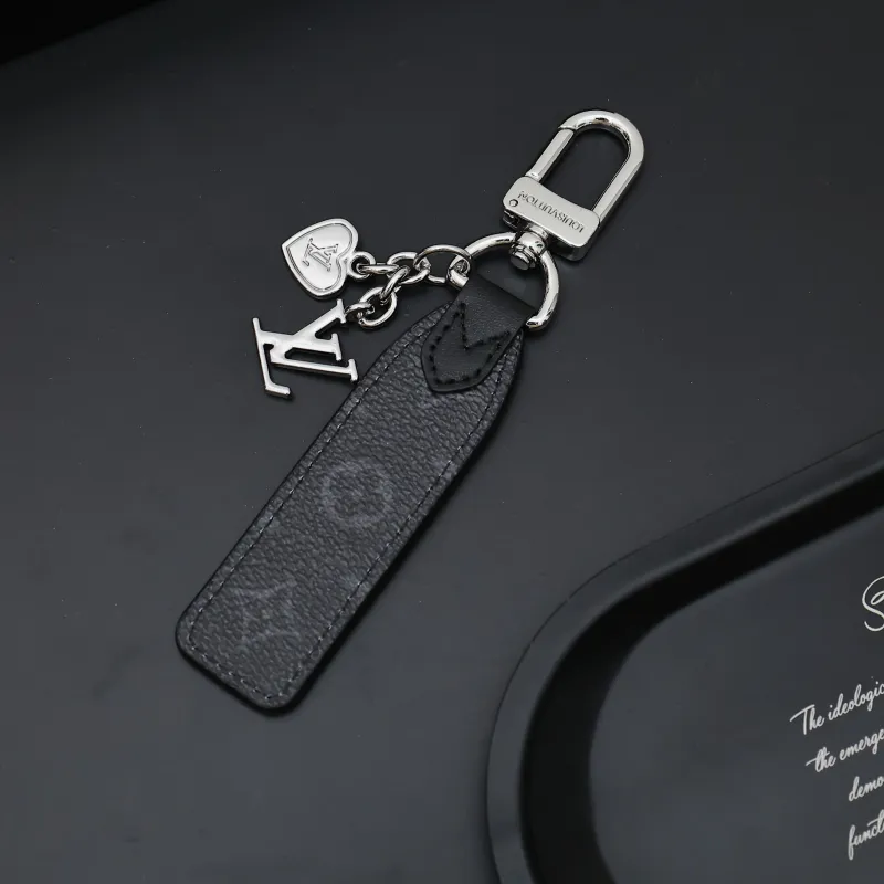 [Add One] Louis Vuitton Mini Heart Keychain 4