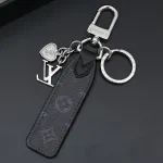 [Add One] Louis Vuitton Mini Heart Keychain 4