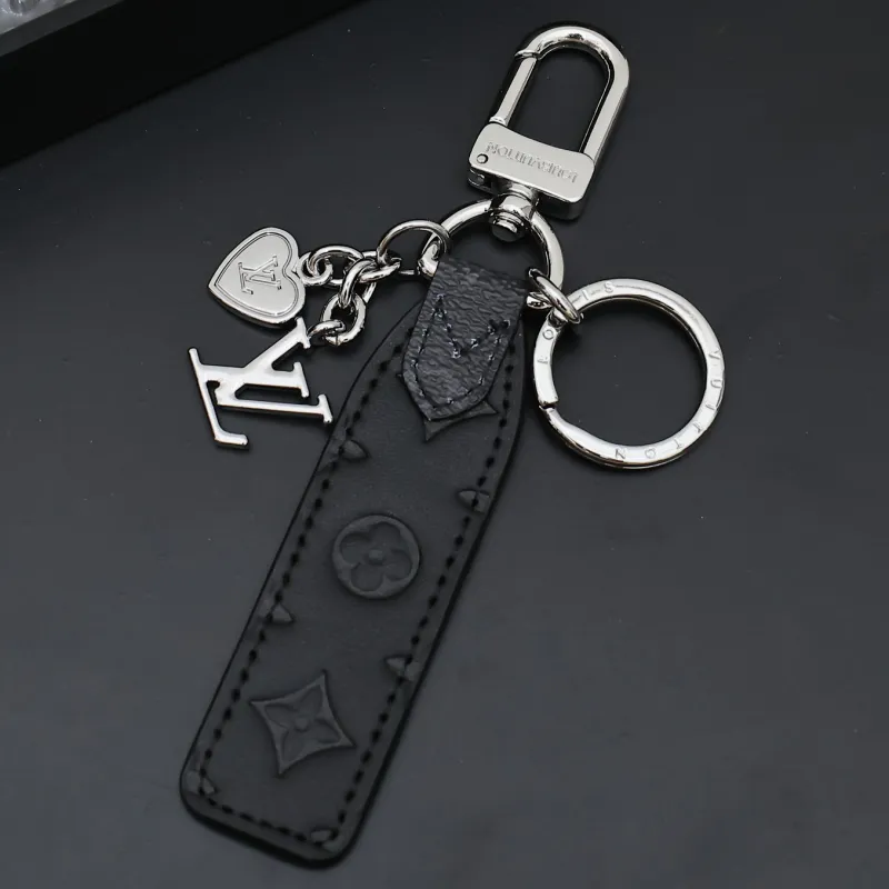 [Add One] Louis Vuitton Mini Heart Keychain 6
