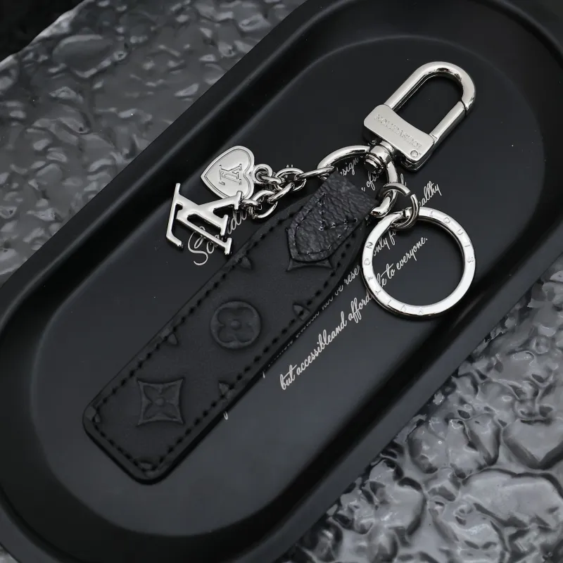 [Add One] Louis Vuitton Mini Heart Keychain 6