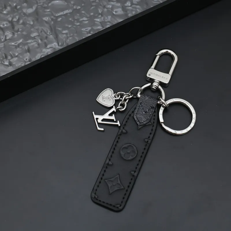 [Add One] Louis Vuitton Mini Heart Keychain 6